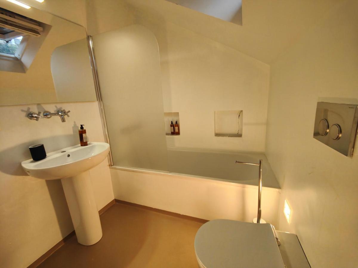 Crocetta - Design Apartment With Terrace Milan Bagian luar foto