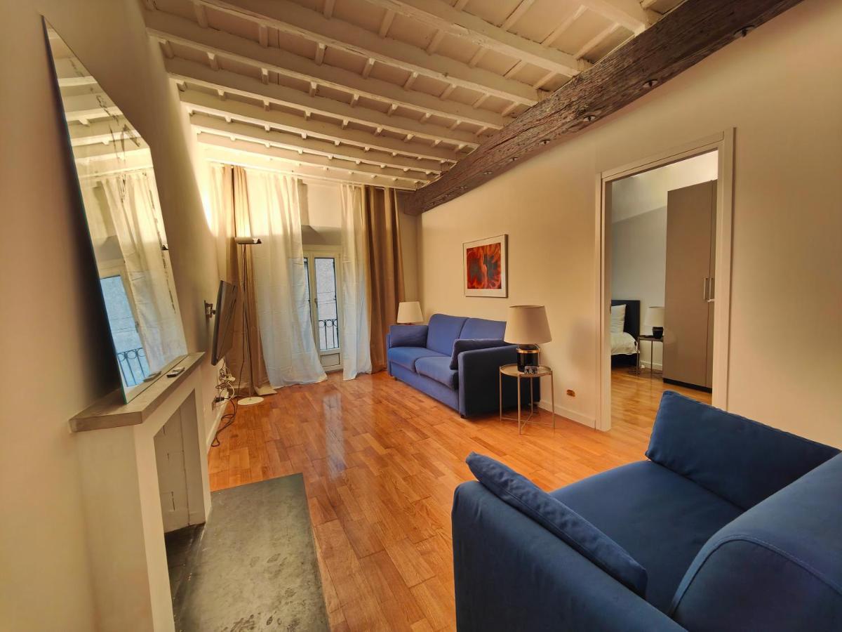 Crocetta - Design Apartment With Terrace Milan Bagian luar foto