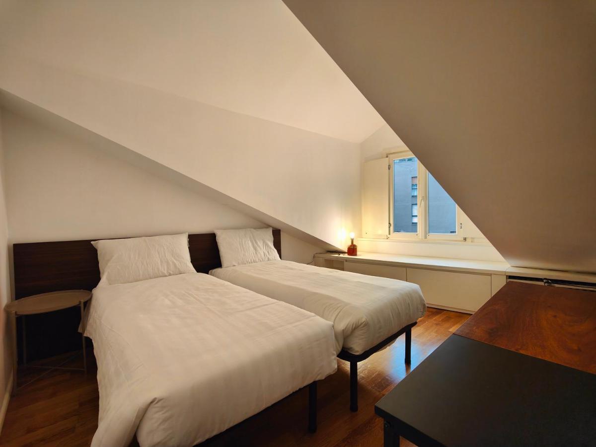 Crocetta - Design Apartment With Terrace Milan Bagian luar foto