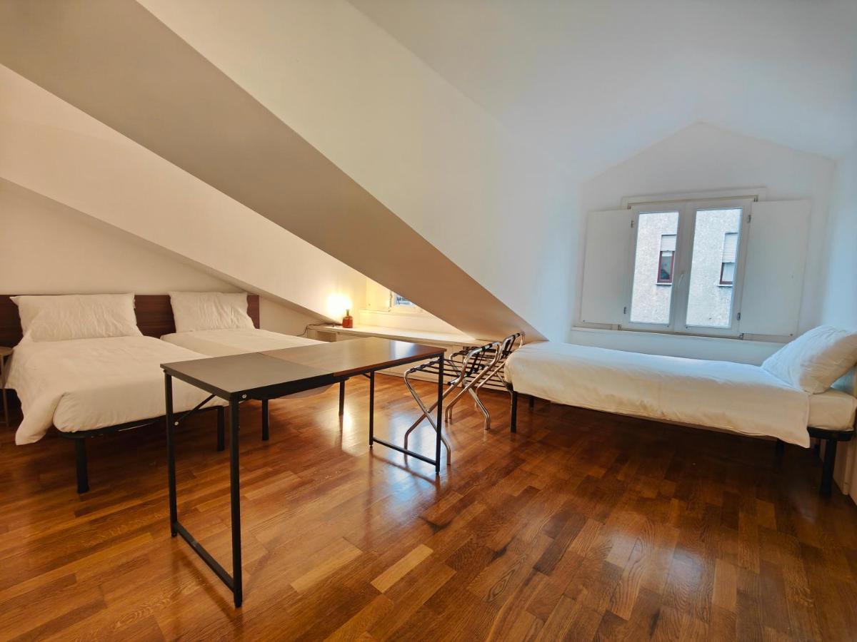 Crocetta - Design Apartment With Terrace Milan Bagian luar foto
