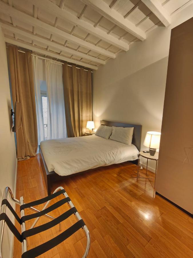 Crocetta - Design Apartment With Terrace Milan Bagian luar foto